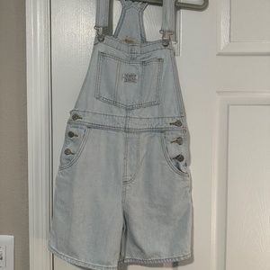 Levi short overalls